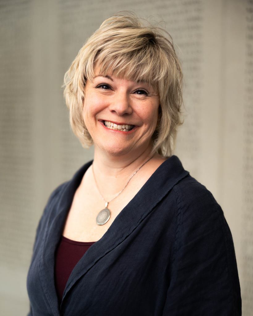 Amy Bacon '91